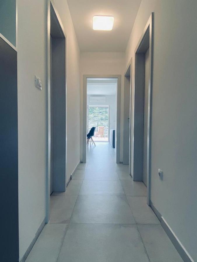 New Apartment With Panoramic View 斯托莫斯卡 外观 照片