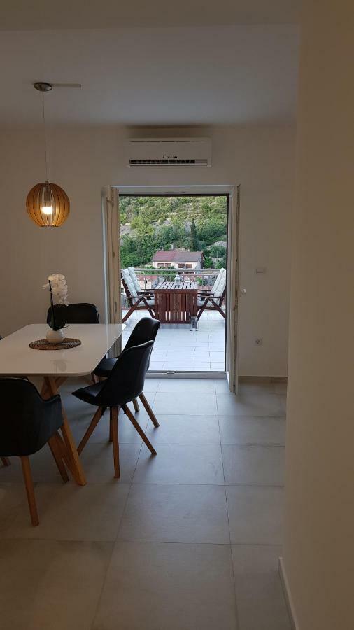 New Apartment With Panoramic View 斯托莫斯卡 外观 照片